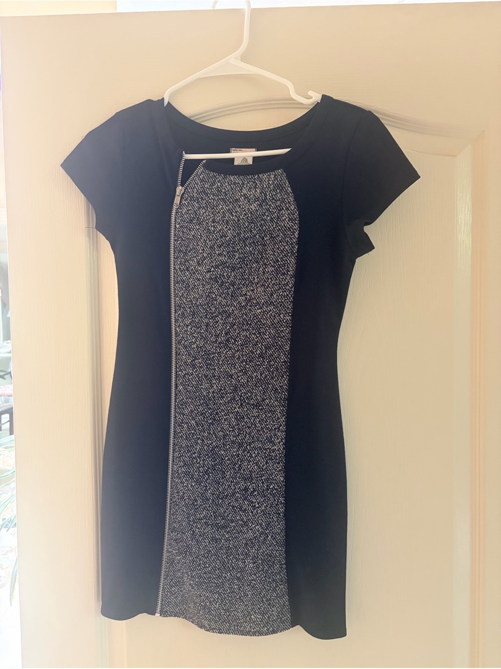Sally Miller Coulture Navy and Gray Short Sleeve Knit Shift Dress - size 14/16